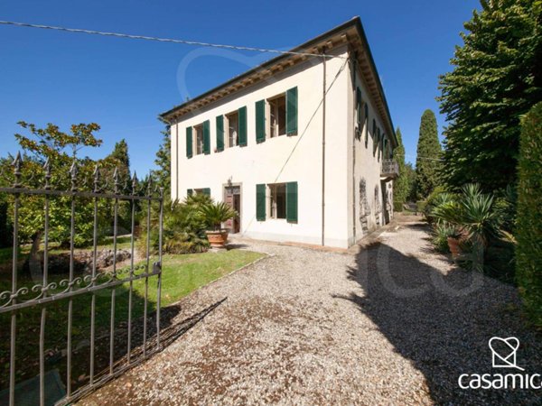 casa indipendente in vendita a Lucca in zona Palmata