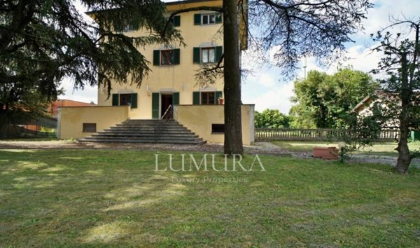casa indipendente in vendita a Lucca in zona Zona San Concordio