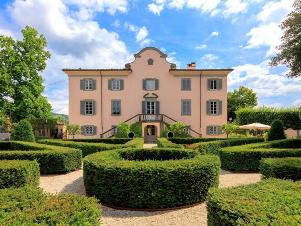 casa indipendente in vendita a Lucca in zona Mutigliano
