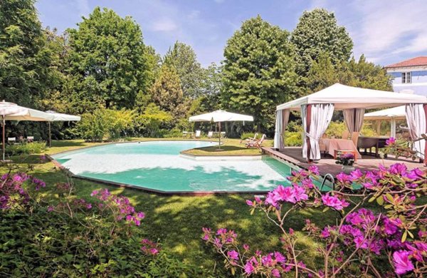 villa in vendita a Lucca in zona Centro Città