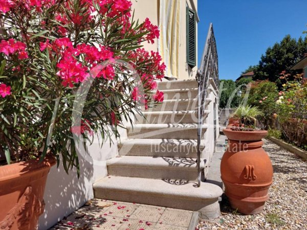 casa indipendente in vendita a Lucca in zona Zona San Concordio