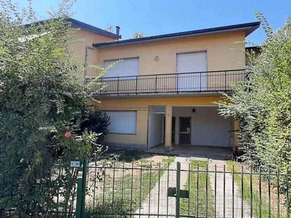 casa indipendente in vendita a Lucca in zona zona Antraccoli