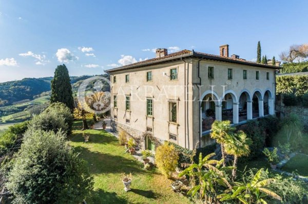villa in vendita a Lucca in zona Torre