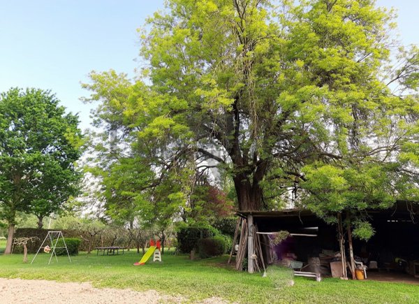 casa indipendente in vendita a Lucca in zona zona Sorbano