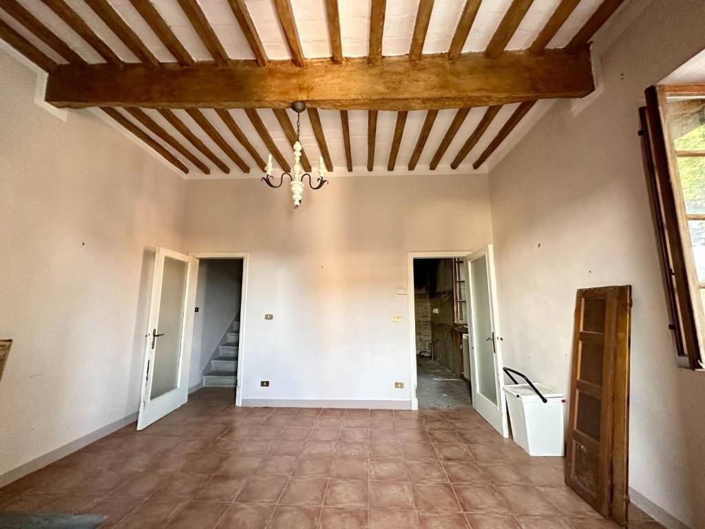 casa indipendente in vendita a Lucca in zona Maggiano