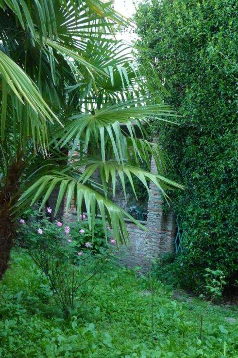 casa indipendente in vendita a Lucca in zona Centro Città