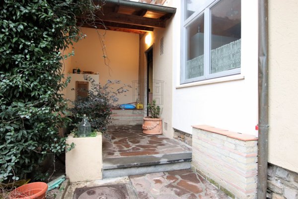 casa indipendente in vendita a Lucca in zona Centro Città