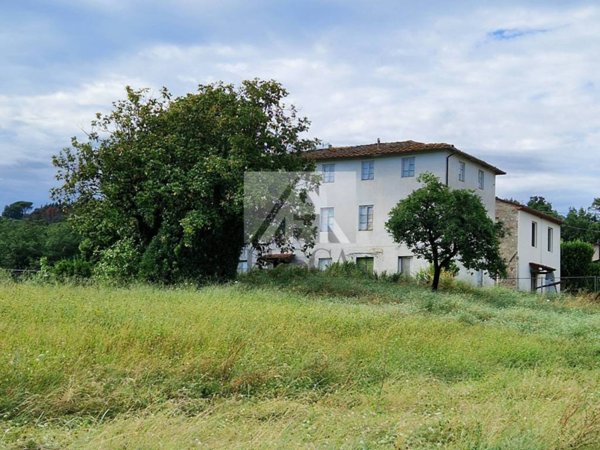 casa indipendente in vendita a Lucca in zona Sant'Alessio