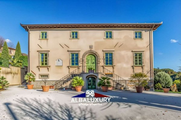 villa in vendita a Lucca in zona Torre