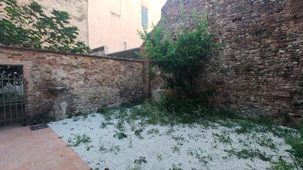 appartamento in vendita a Lucca in zona Centro Città