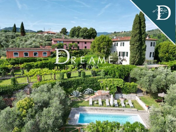 casa indipendente in vendita a Lucca in zona San Macario in Piano
