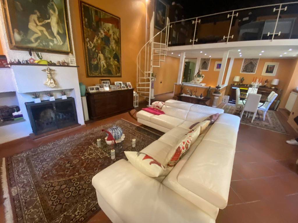 appartamento in vendita a Lucca in zona Centro Città