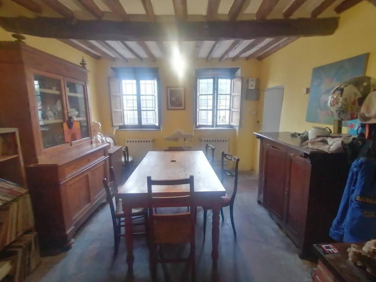 casa indipendente in vendita a Lucca in zona San Macario in Piano