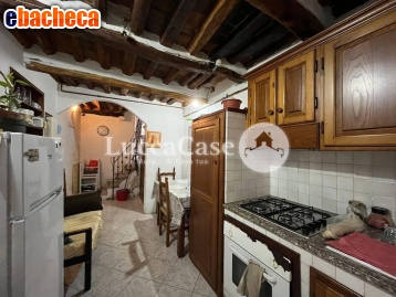 casa indipendente in vendita a Lucca in zona San Macario in Piano