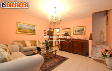 casa indipendente in vendita a Lucca in zona Nave