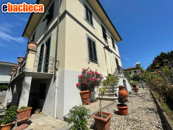 casa indipendente in vendita a Lucca in zona Zona San Concordio