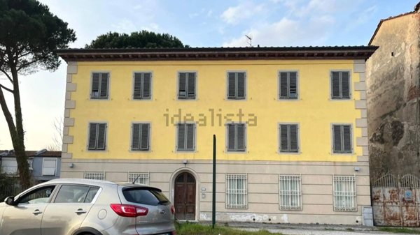 appartamento in vendita a Lucca in zona zona Arancio