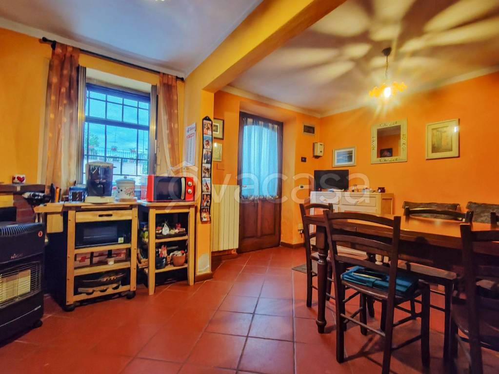 casa indipendente in vendita a Lucca in zona Nave