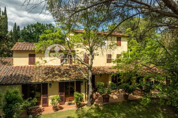 villa in vendita a Lucca in zona zona Arancio