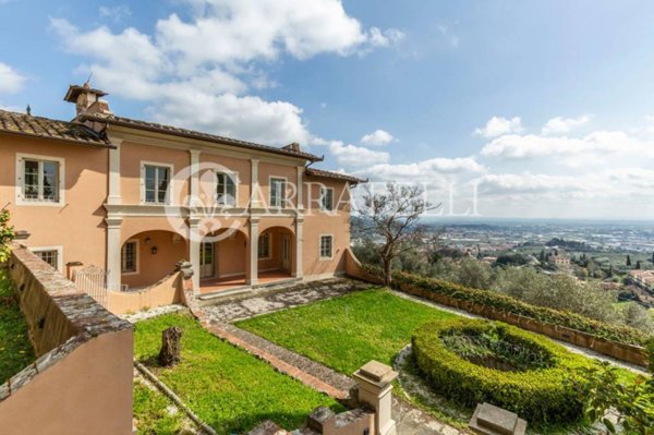 casa indipendente in vendita a Lucca in zona zona San Vito