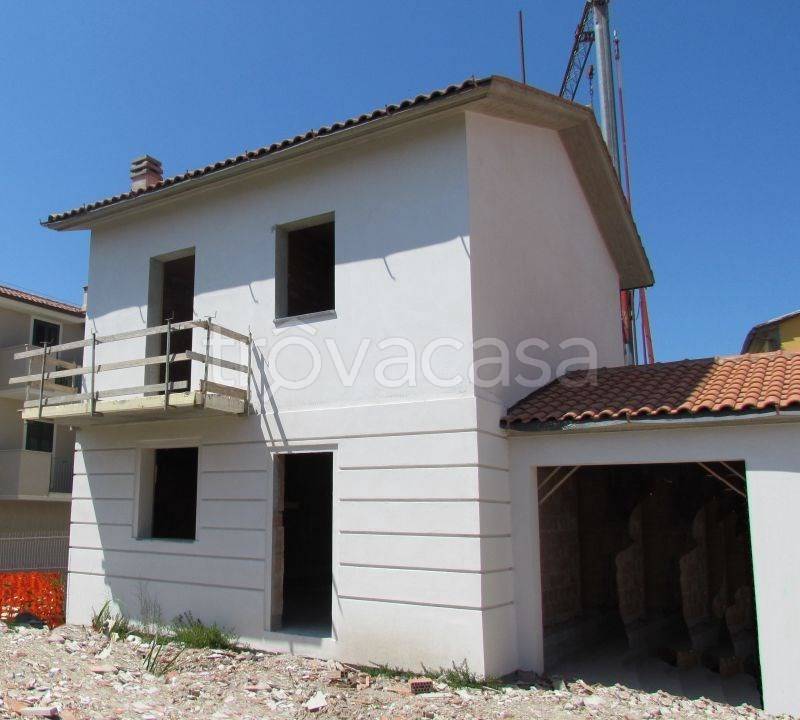 casa indipendente in vendita a Lucca in zona zona SS. Annunziata