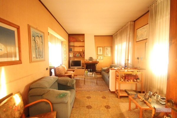 casa indipendente in vendita a Lucca in zona Sant'Anna