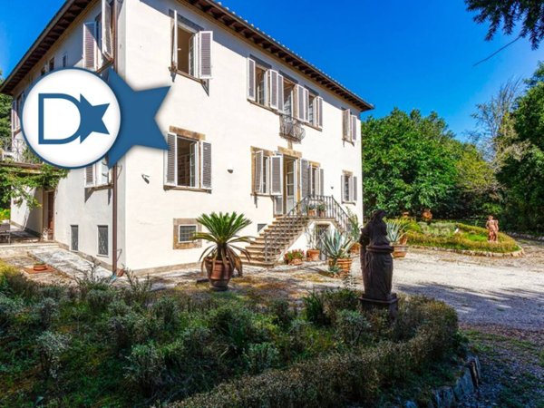 casa indipendente in vendita a Lucca in zona Massa Pisana