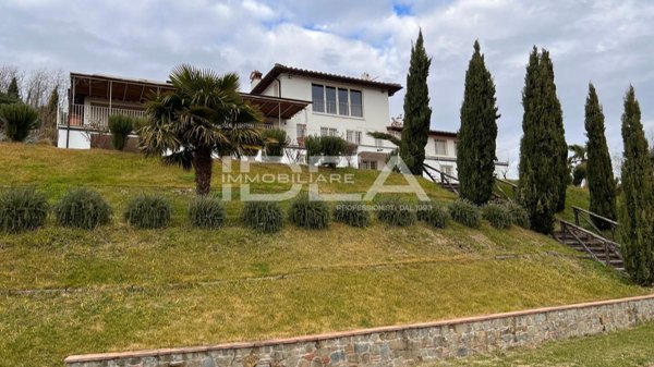 casa indipendente in vendita a Lucca in zona Monte San Quirico