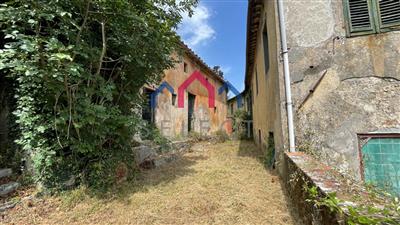 villa in vendita a Lucca in zona Centro Città