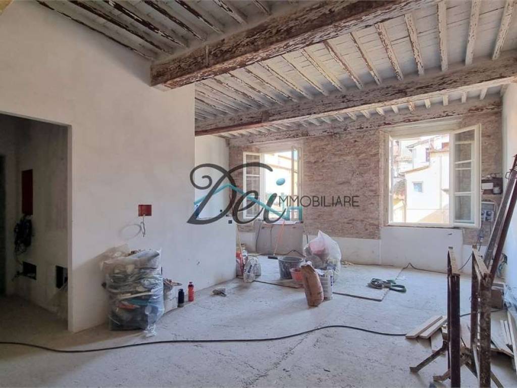 appartamento in vendita a Lucca in zona Centro Città
