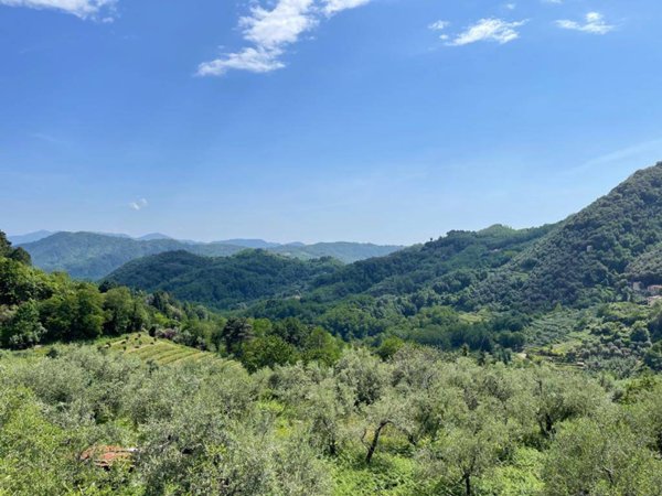 appartamento in vendita a Lucca in zona Monte San Quirico