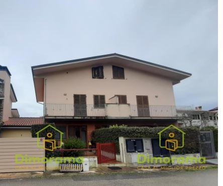 casa indipendente in vendita a Lucca in zona Zona San Concordio