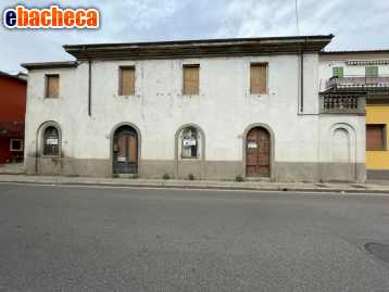 casa indipendente in vendita a Lucca in zona Ponte a Moriano