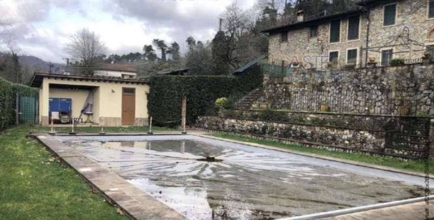 casa indipendente in vendita a Lucca in zona Maggiano