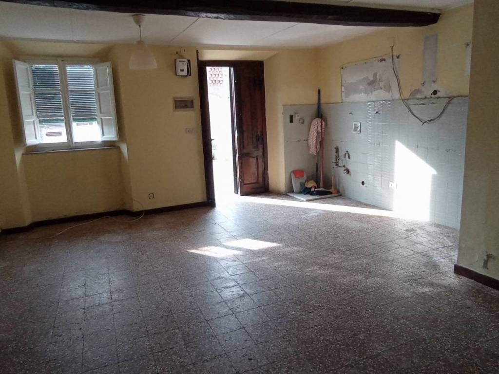 casa indipendente in vendita a Lucca in zona Maggiano