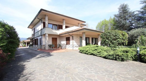casa indipendente in vendita a Lucca in zona San Pietro a Vico