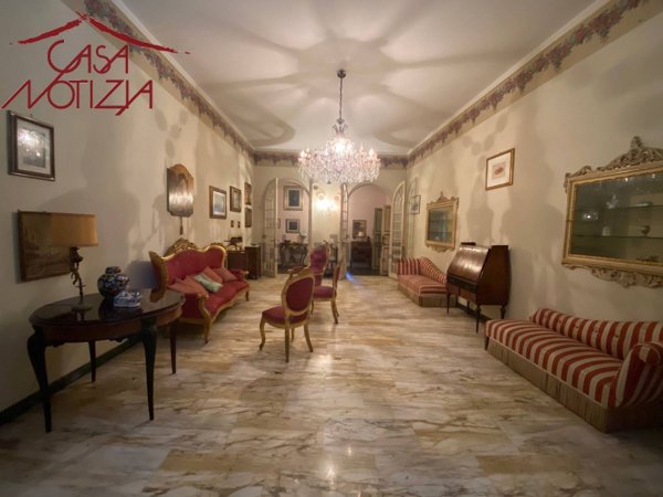 appartamento in vendita a Lucca in zona Centro Città