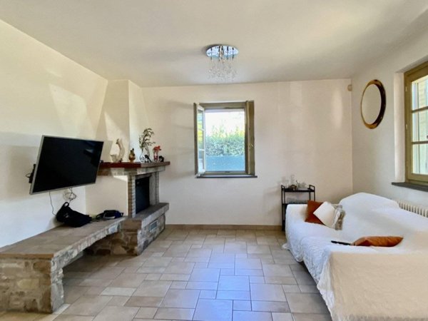 casa indipendente in vendita a Lucca in zona San Pietro a Vico