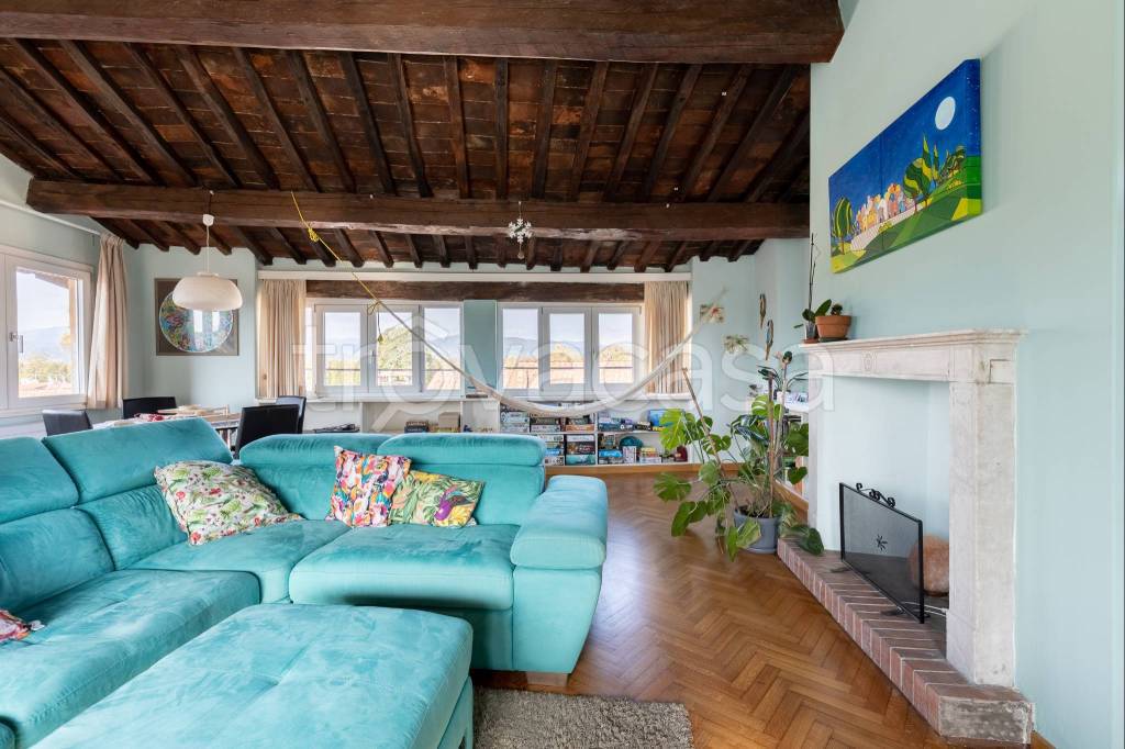 appartamento in vendita a Lucca in zona Centro Città