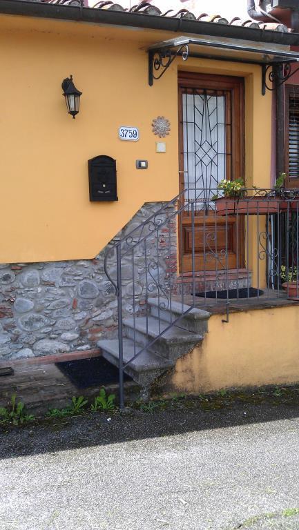 casa indipendente in vendita a Lucca in zona San Pietro a Vico
