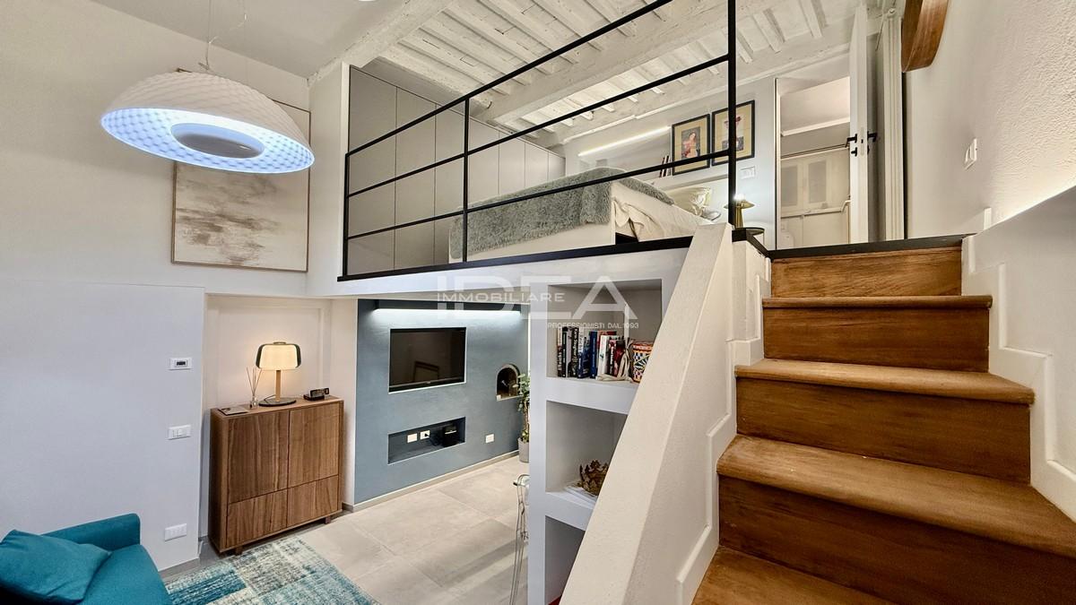 casa indipendente in vendita a Lucca in zona Centro Città