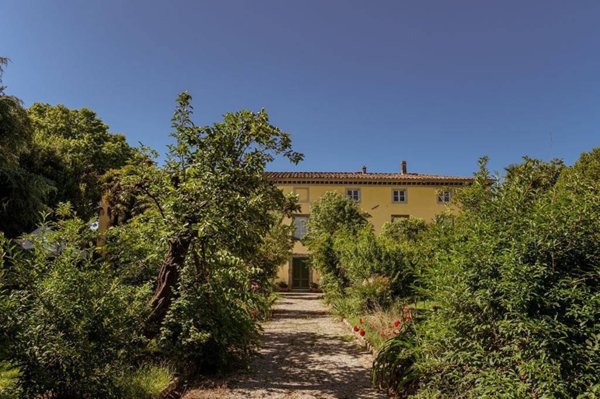 villa in vendita a Lucca in zona Ciciana