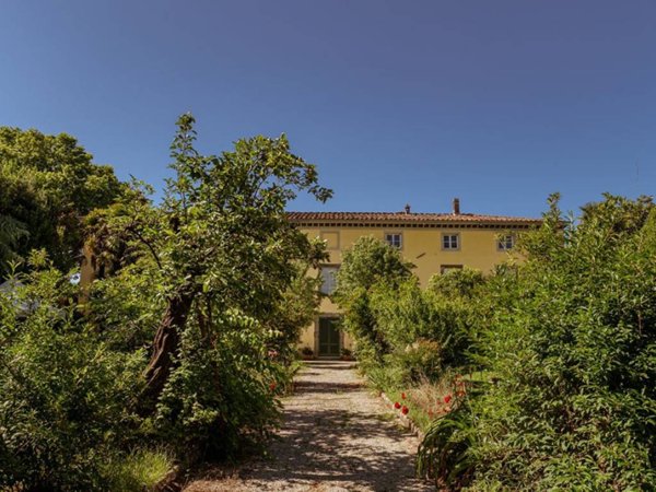 villa in vendita a Lucca in zona Ponte a Moriano