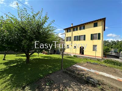 casa indipendente in vendita a Lucca in zona Sant'Angelo in Campo