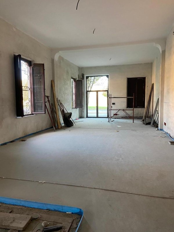 locale commerciale in vendita a Lucca in zona Centro Città