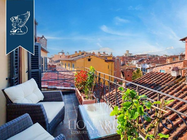 negozio in vendita a Lucca in zona Centro Città
