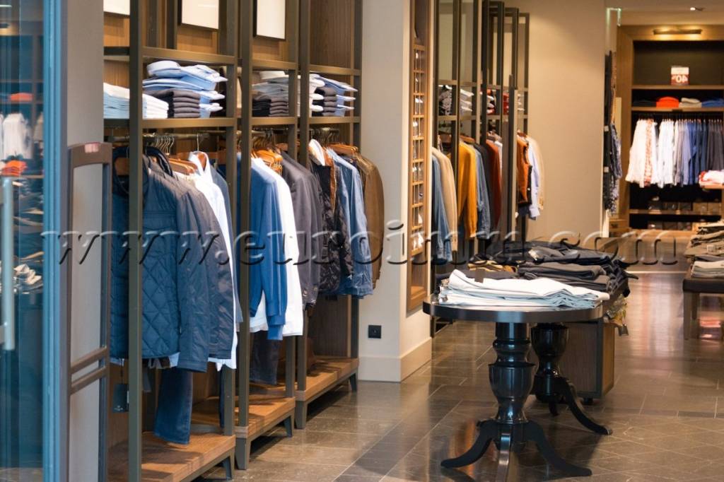 negozio in vendita a Lucca in zona Sant'Anna