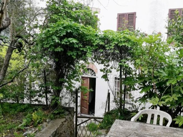 casa semindipendente in vendita a Lucca in zona Santa Maria del Giudice
