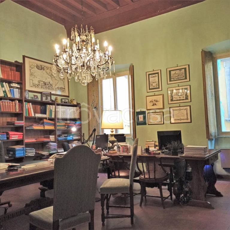 ufficio in vendita a Lucca in zona Centro Città
