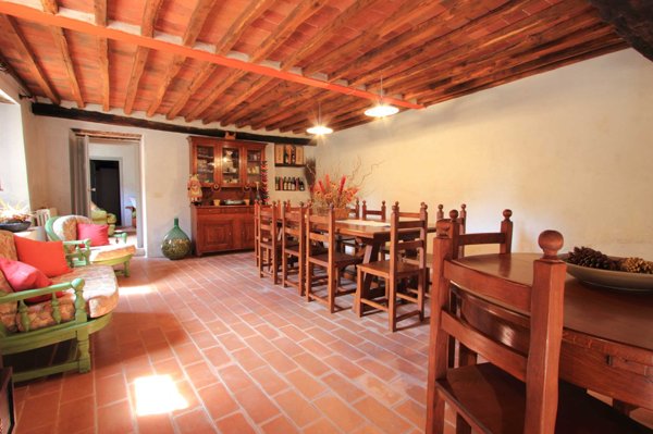 casa indipendente in vendita a Lucca in zona Arliano
